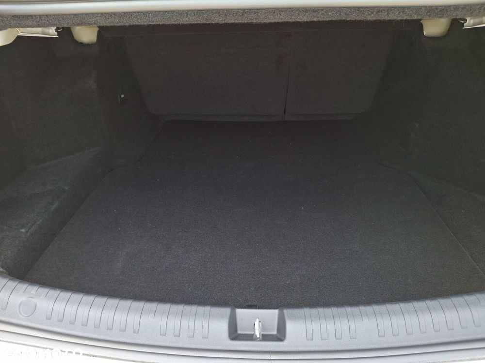 BYD Seal 6 - 18