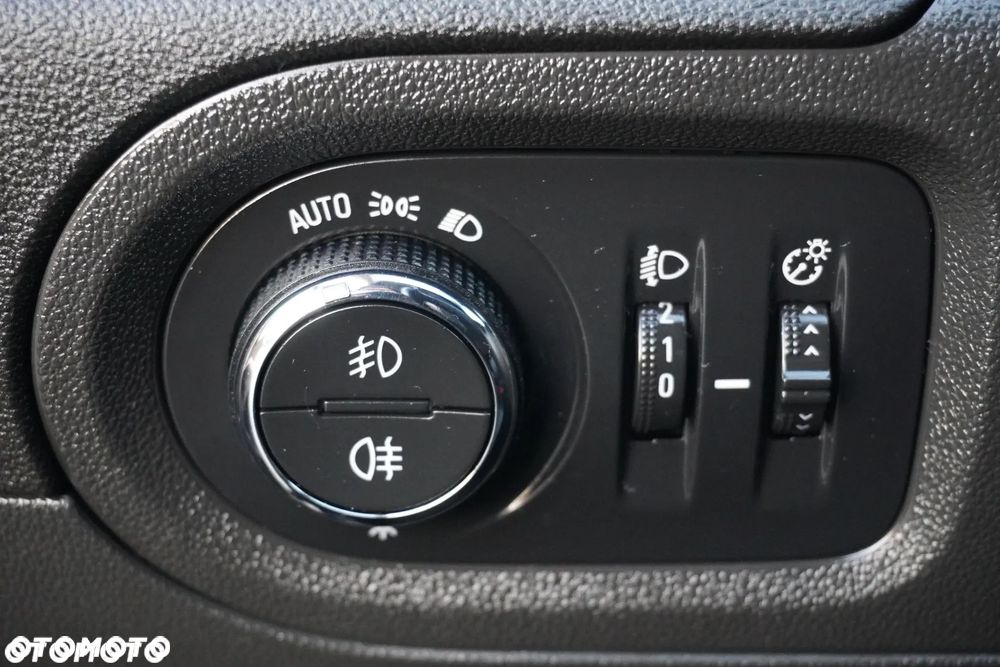 Opel Grandland X 1.6 D Start/Stop Business INNOVATION - 33
