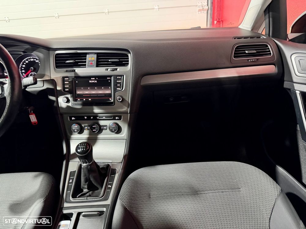 VW Golf Variant 1.6 TDi BlueMotion Confortline - 28