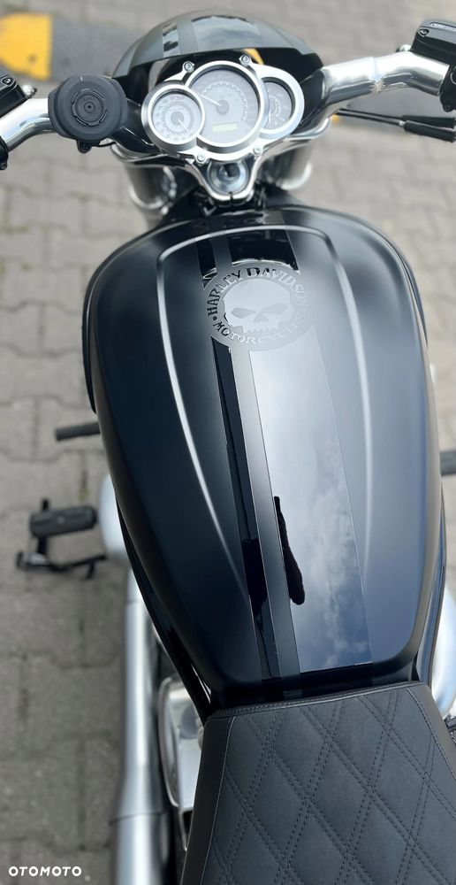 Harley-Davidson V-Rod Muscle - 40