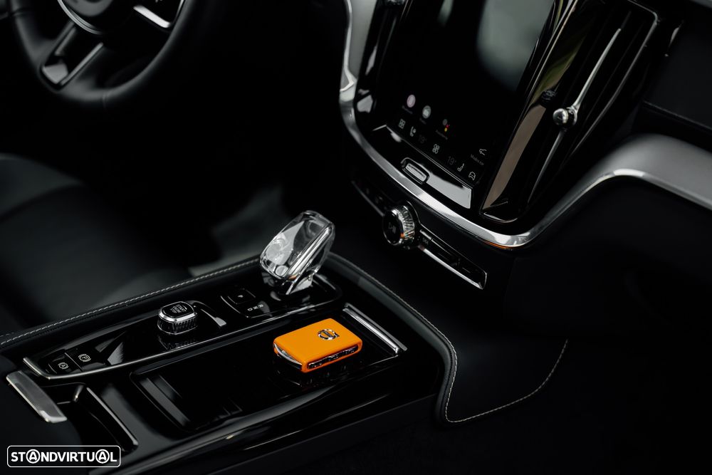 Volvo S60 T8 Recharge AWD Polestar Engineered - 37