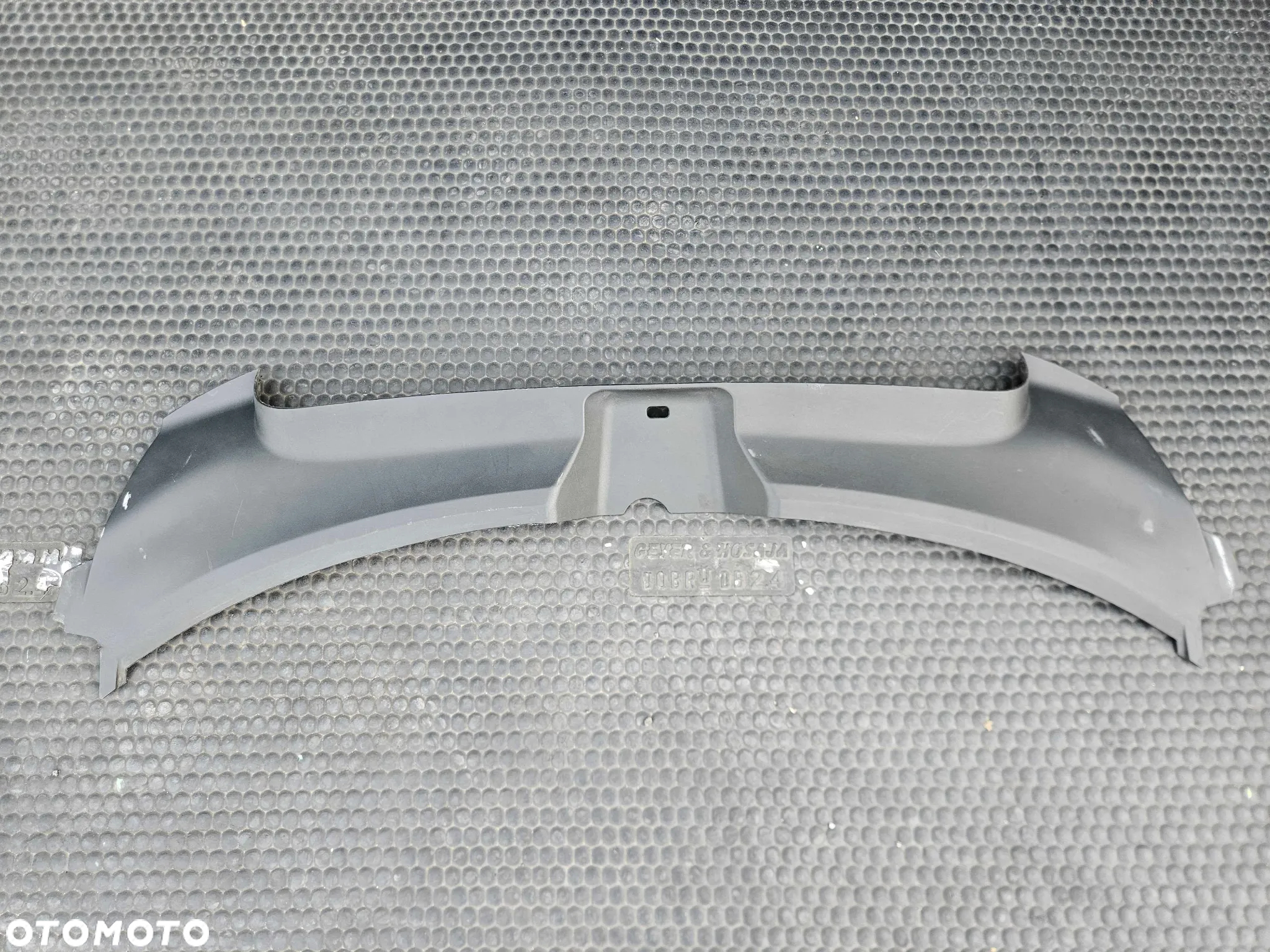 Oslona 4F0807081 Pasa Przedniego Zderzaka Nakladka Maskownica Zamek Audi A6 C6 2005r - 9