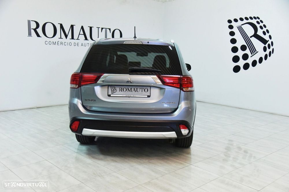 Mitsubishi Outlander 2.2 DI-D Intense - 7