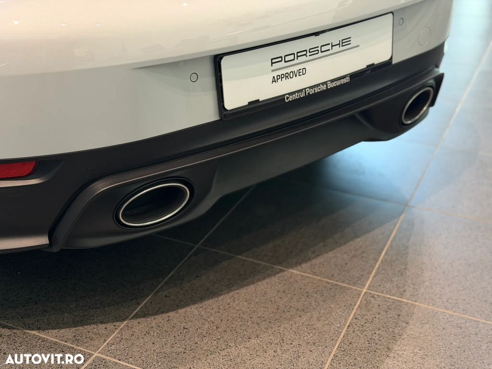 Porsche 911 Carrera PDK - 12