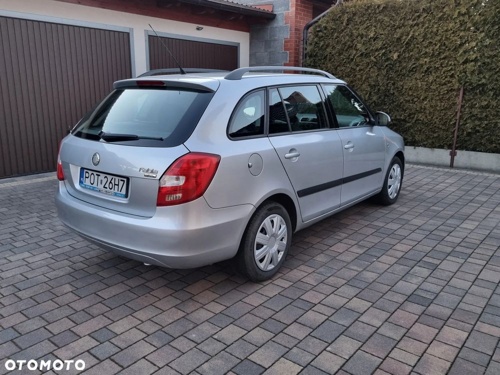 Skoda Fabia 1.4 16V Ambiente - 2