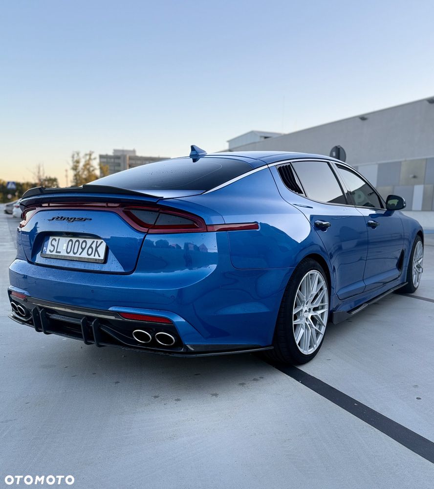 Kia Stinger - 4