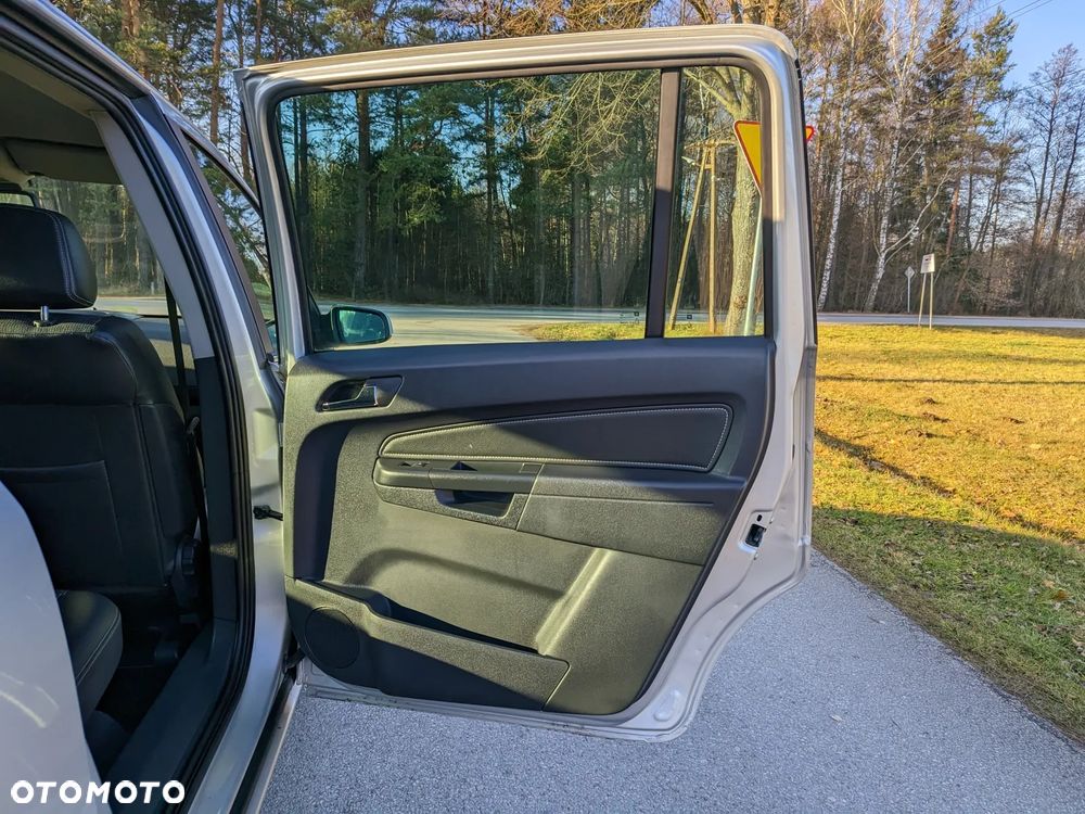 Opel Zafira - 18