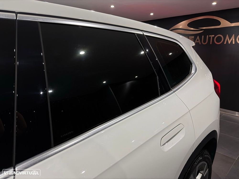 BMW iX1 eDrive20 xLine - 11