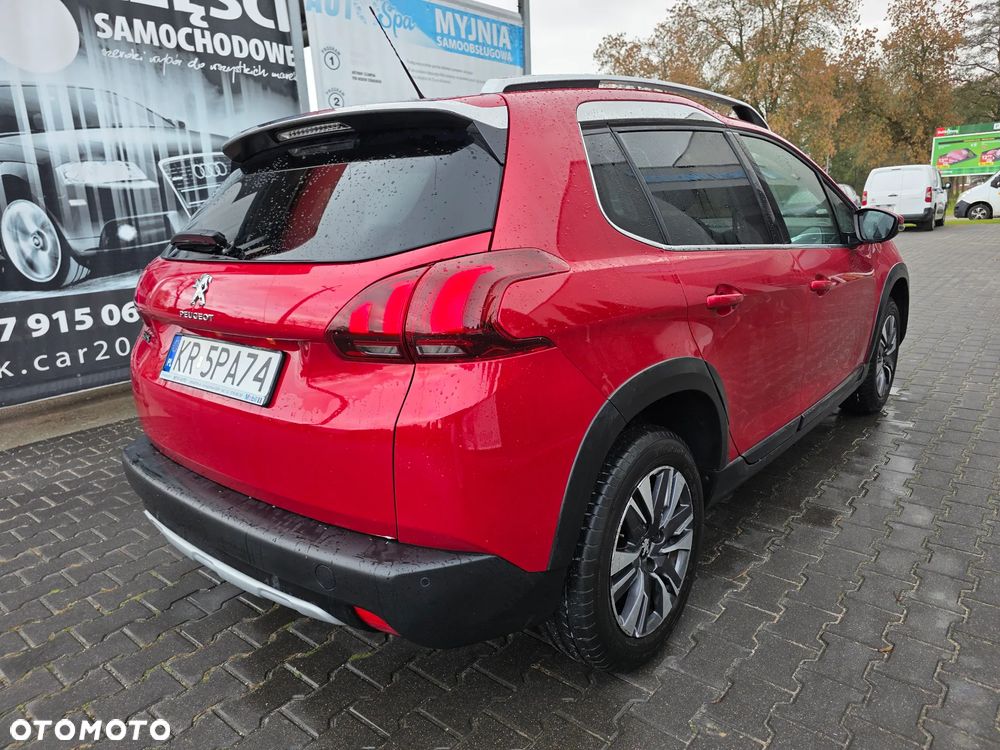 Peugeot 2008 1.2 Pure Tech Style S&S - 6