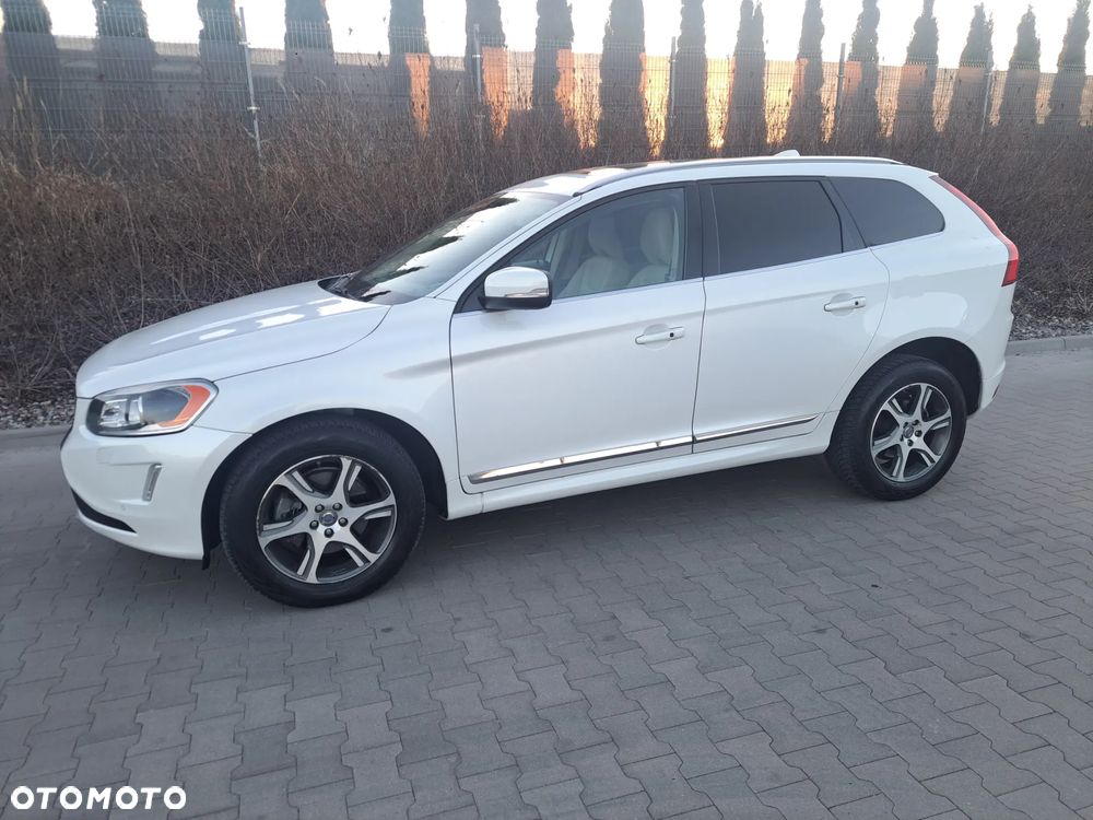 Volvo XC 60 T6 AWD Geartronic Summum - 2
