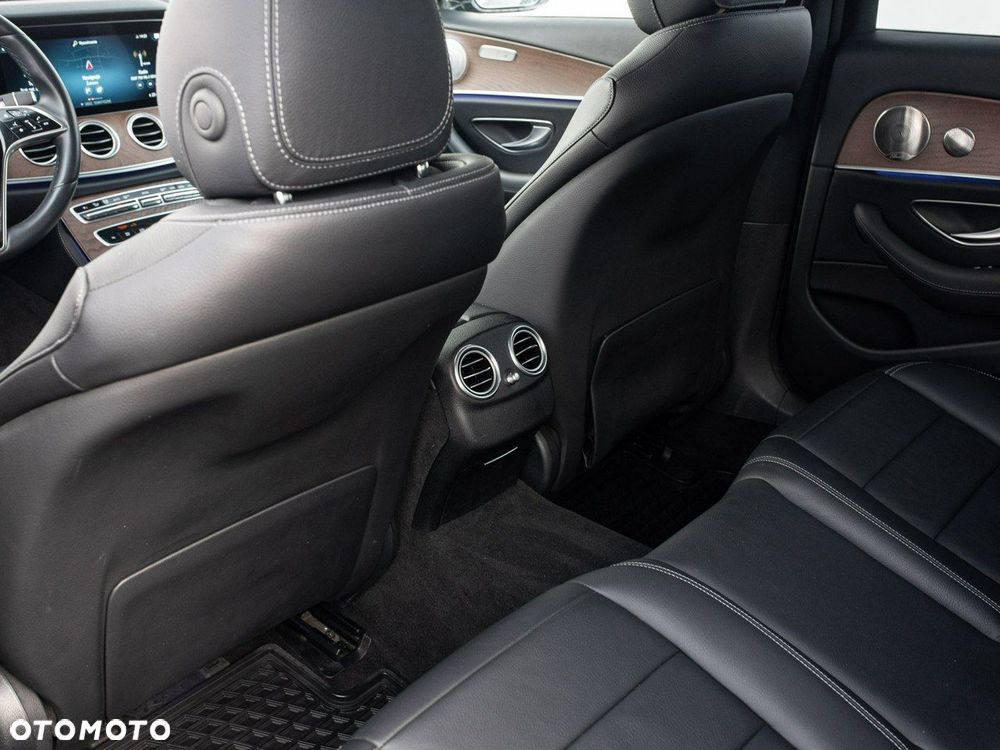 Mercedes-Benz Klasa E 220 d Avantgarde - 25