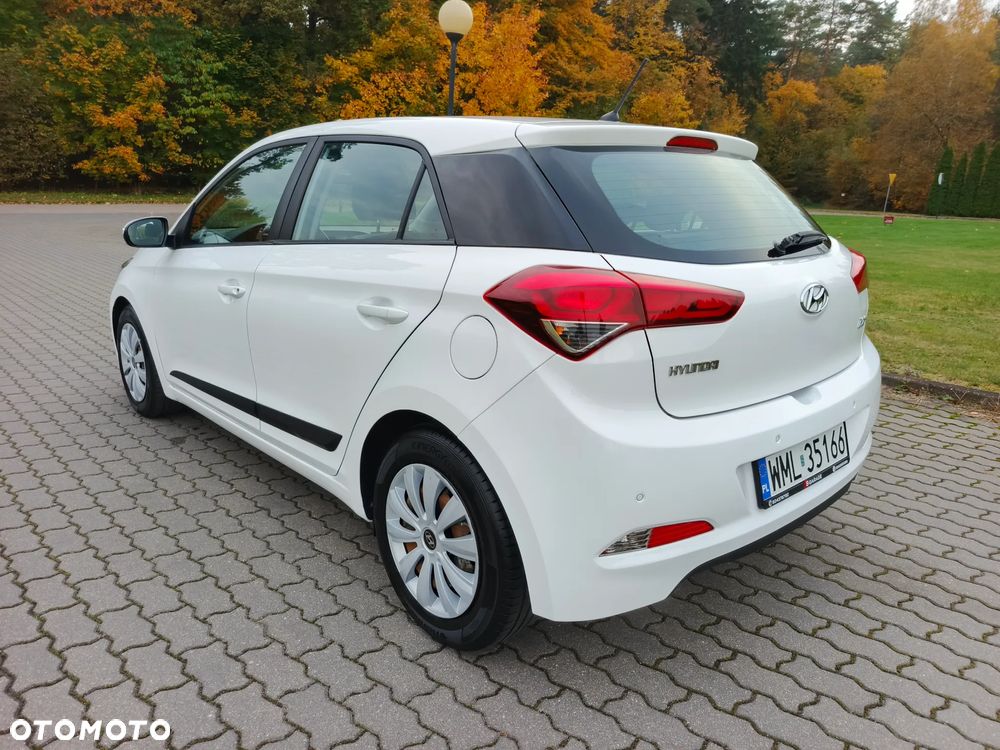 Hyundai i20 1.1 CRDi Style - 32