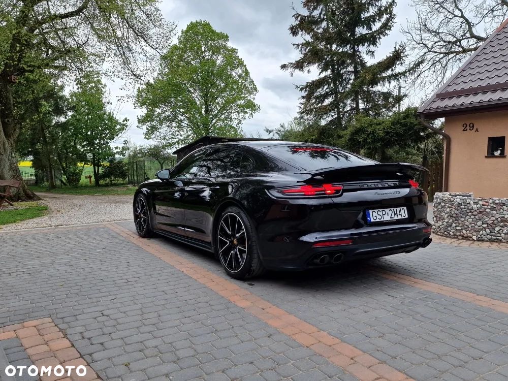 Porsche Panamera - 21