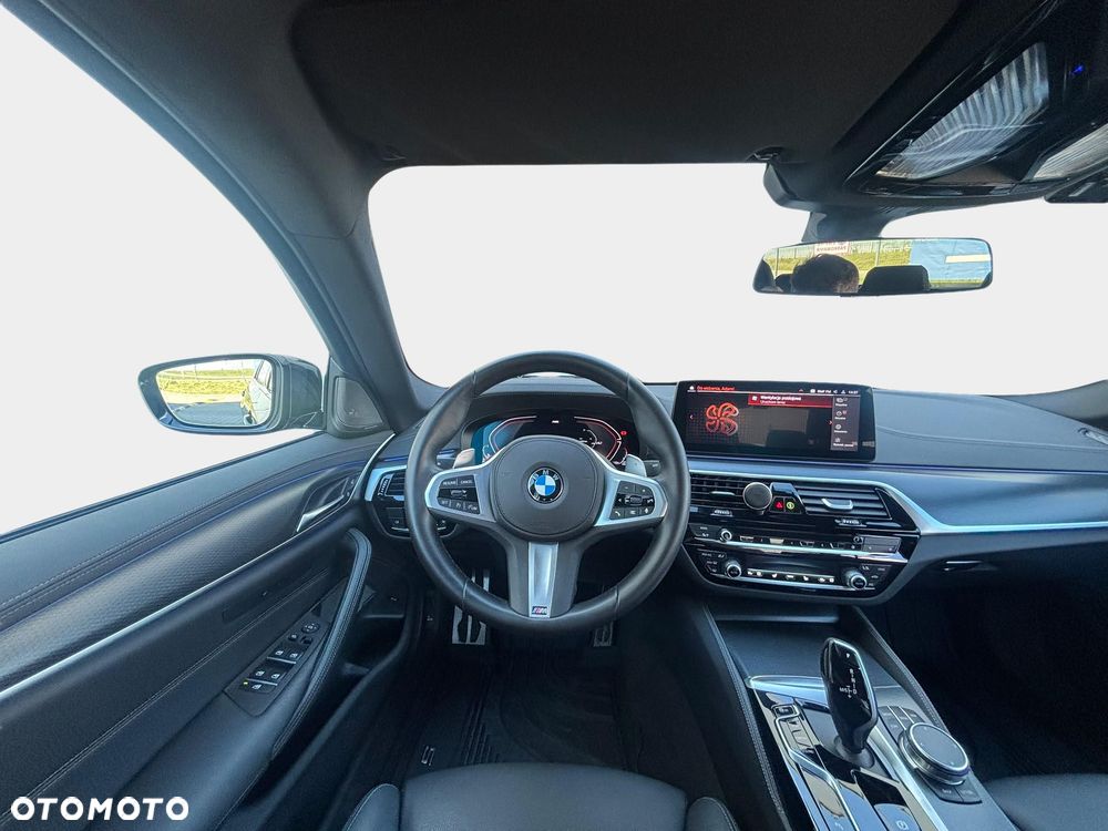 BMW Seria 5 520d xDrive MHEV M Sport sport - 13