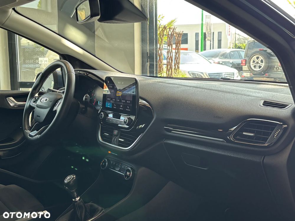 Ford Fiesta 1.0 EcoBoost S&S TITANIUM - 35