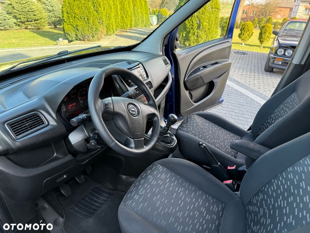 Opel Combo - 12