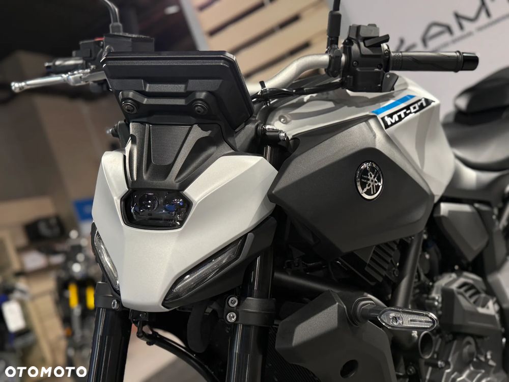 Yamaha MT - 18