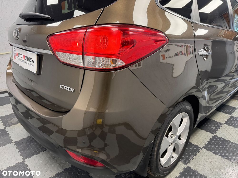 Kia Carens - 24