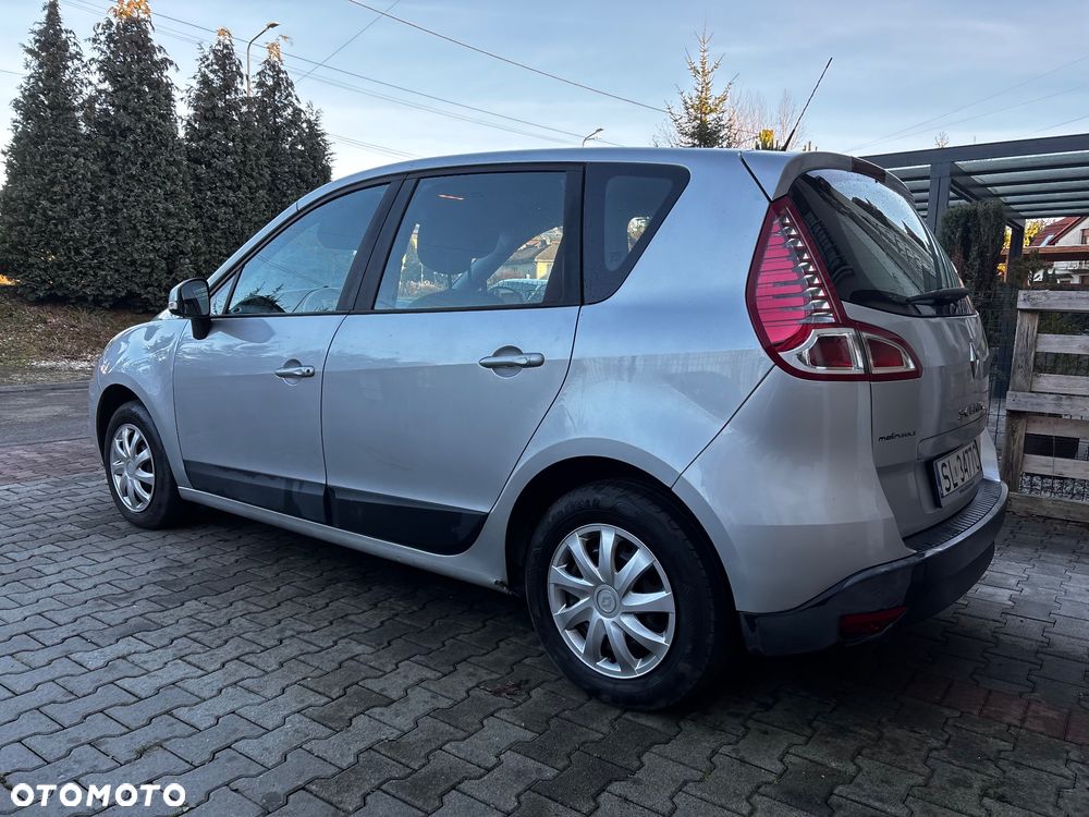 Renault Scenic 1.6 16V Tech Run - 11