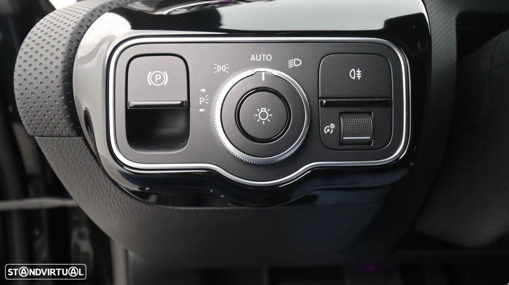 Mercedes-Benz CLA 180 d Shooting Brake Progressive Aut. - 19