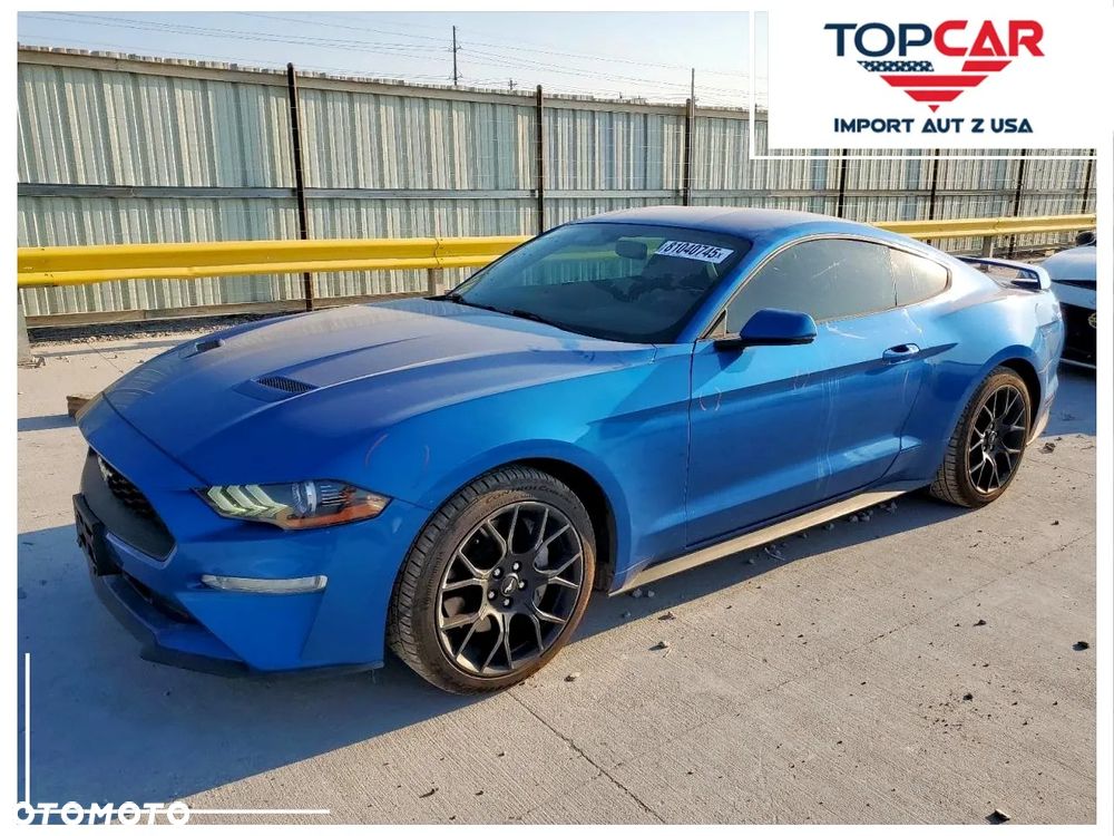 Ford Mustang - 1