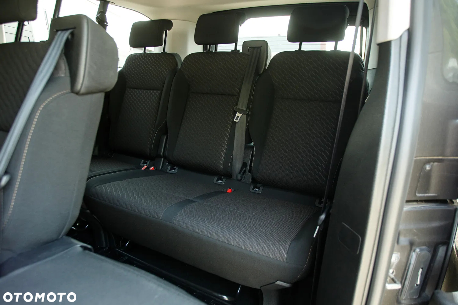 Toyota ProAce 2.0 D-4D Medium 2,7t Active (bryg.) - 16
