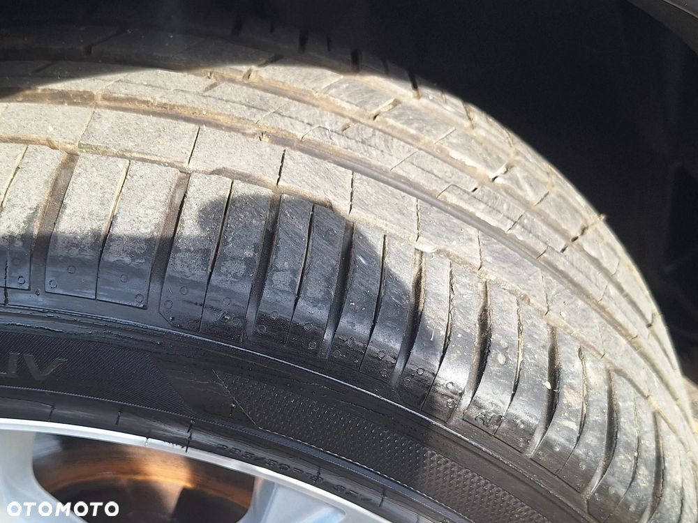 Ford Kuga 2.0 TDCi 2x4 ST-Line - 31