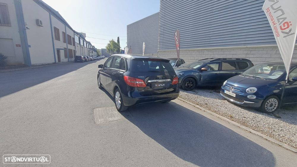 Mercedes-Benz B 180 CDI Urban - 19
