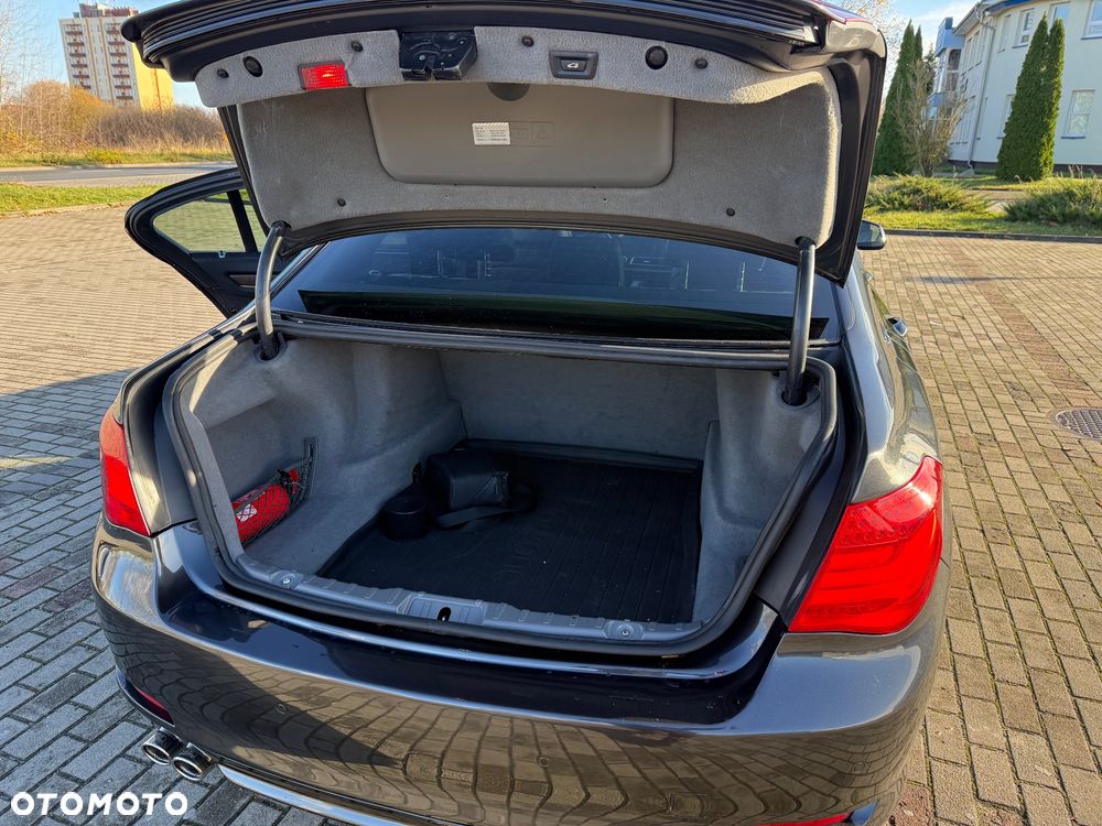 BMW Seria 7 730d - 8