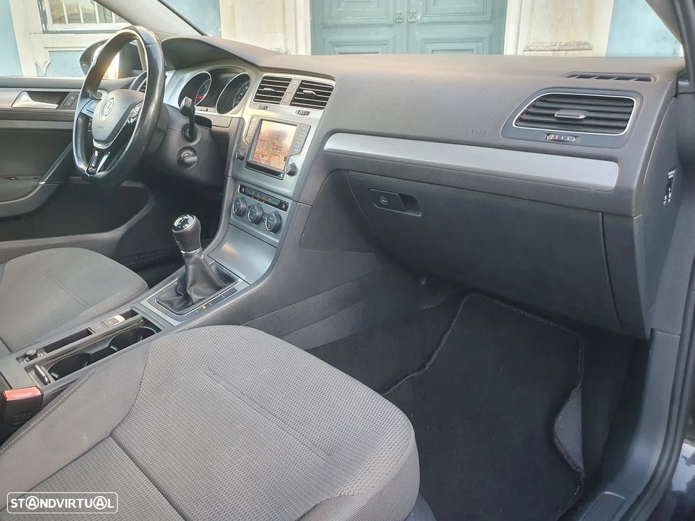 VW Golf 1.6 TDI Confortline - 40