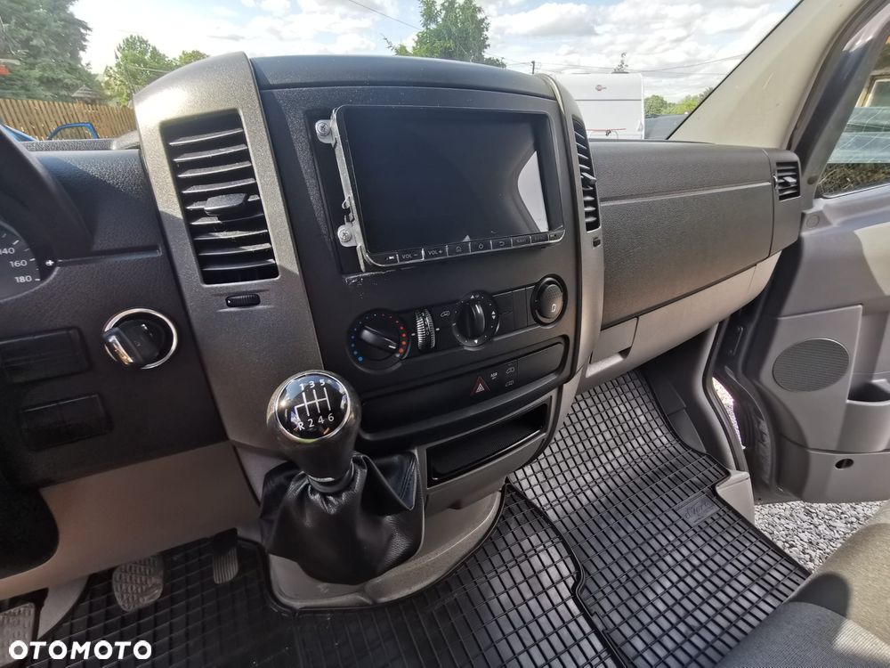 Volkswagen Crfater - 10