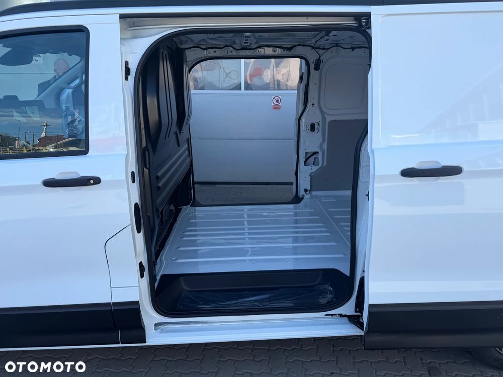 Volkswagen Transporter T7 - 15