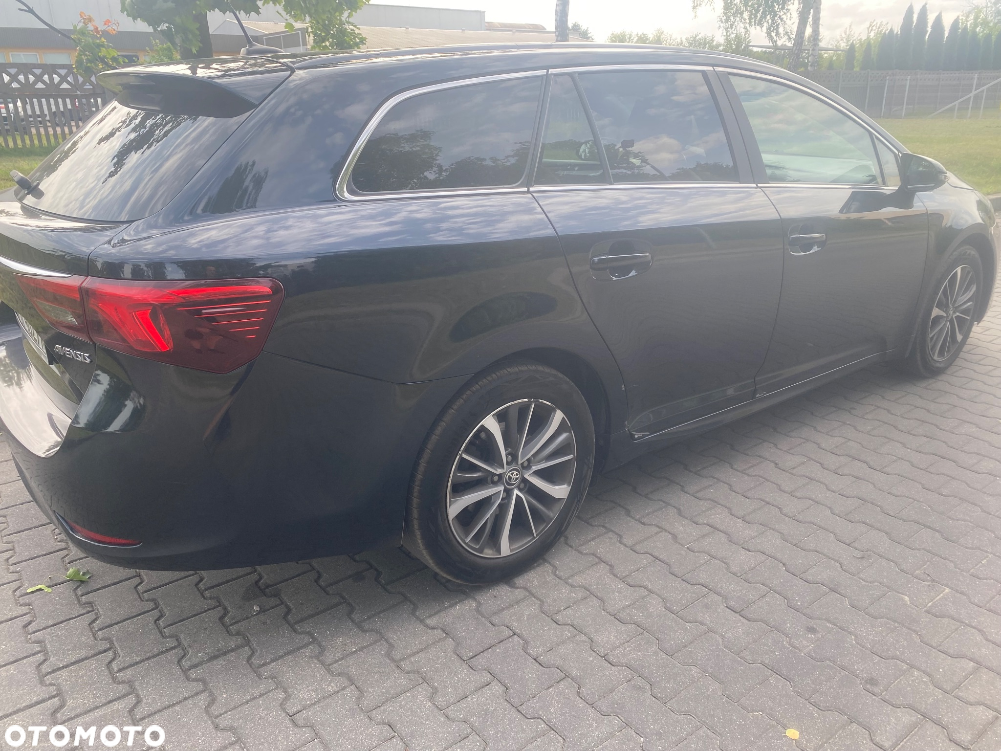 Toyota Avensis 2.0 D-4D Prestige - 14