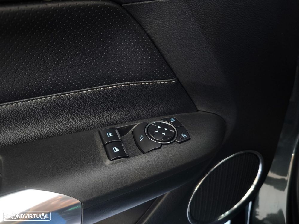 Ford Mustang 2.3i EcoBoost - 22