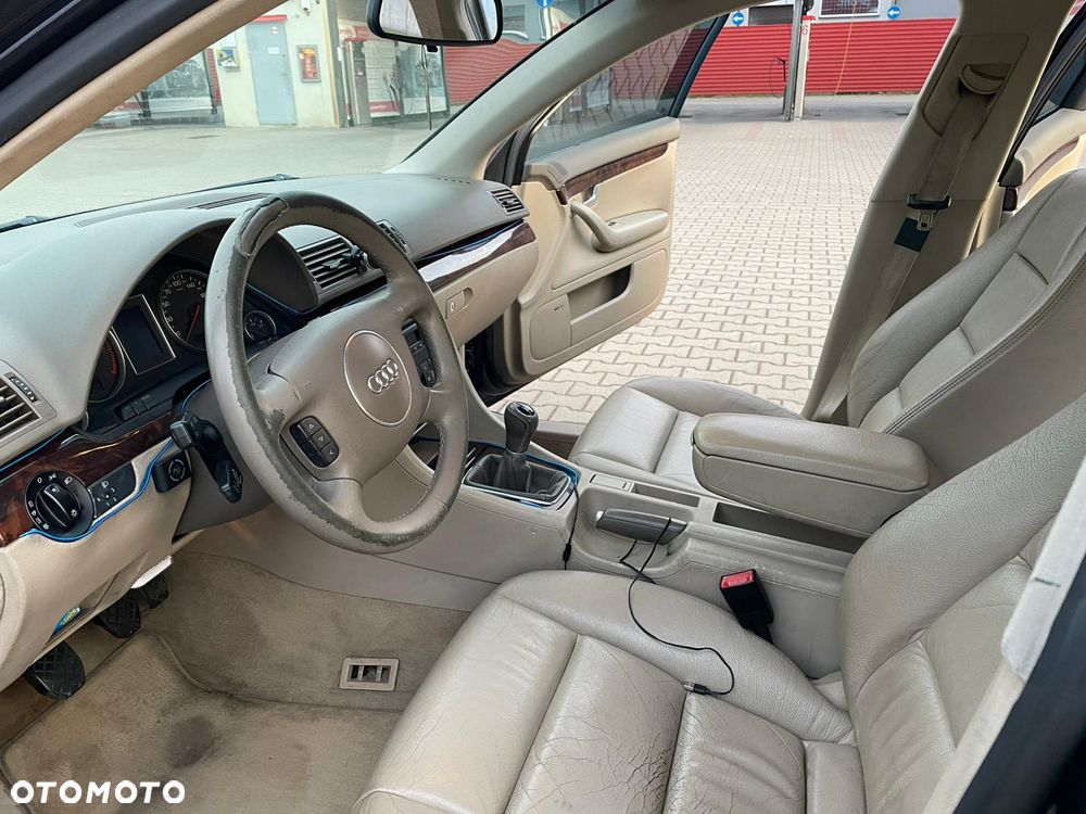 Audi A4 Limousine 1.8T - 8