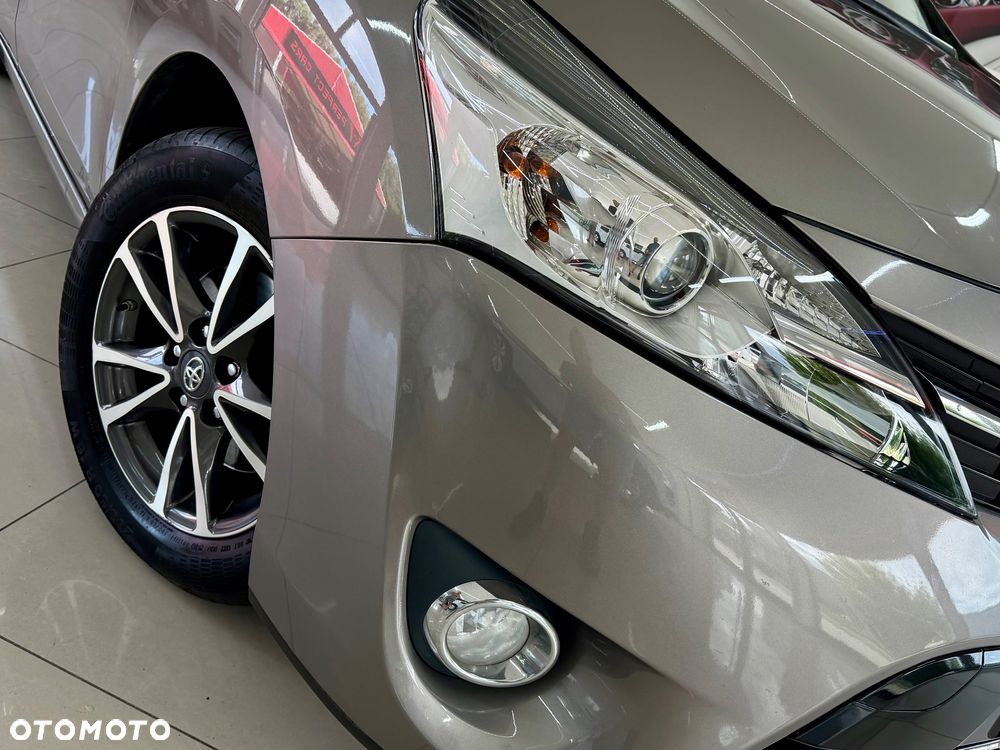 Toyota Verso 1.6 D-4D Prestige - 20