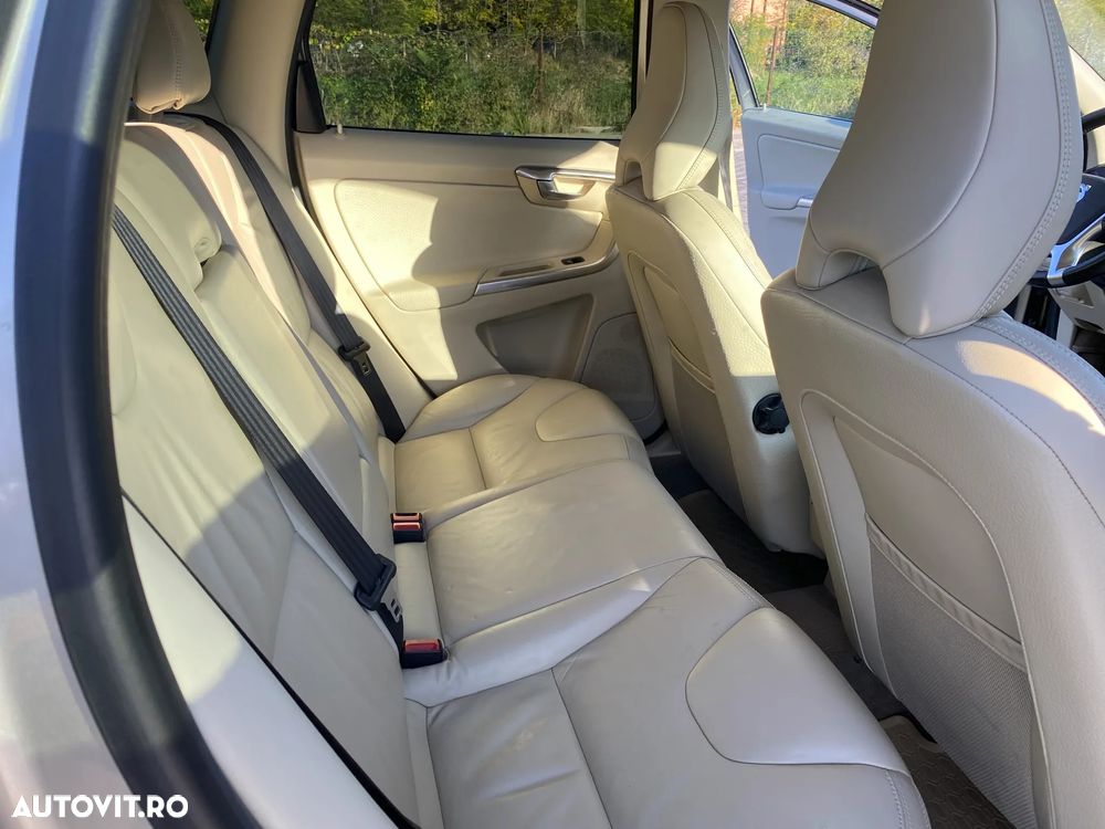 Volvo XC 60 D5 AWD Summum - 12