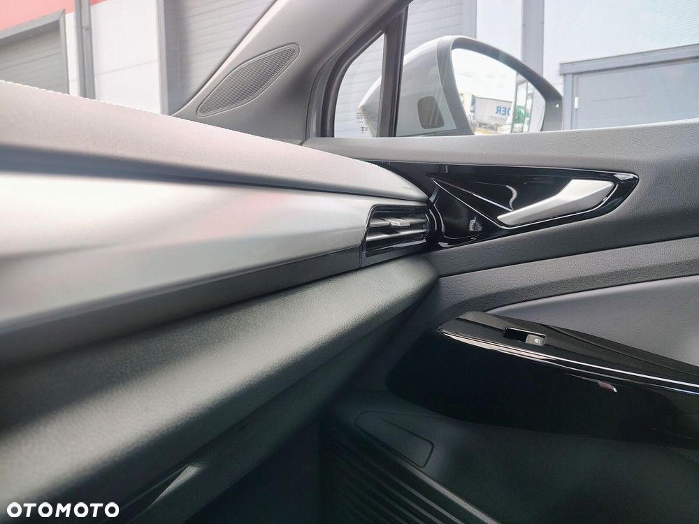 Volkswagen ID.4 - 13