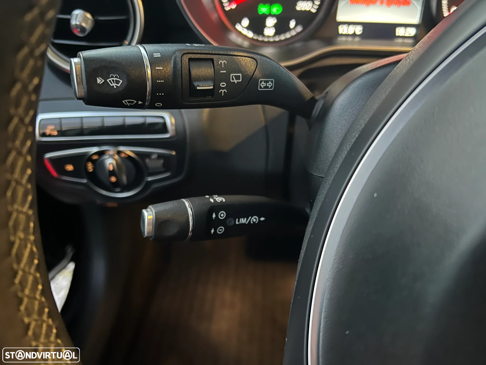 Mercedes-Benz C 350 e - 28