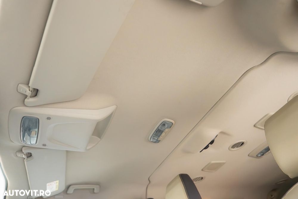 Ford Tourneo Custom 300 L1H1 VA Titanium - 20