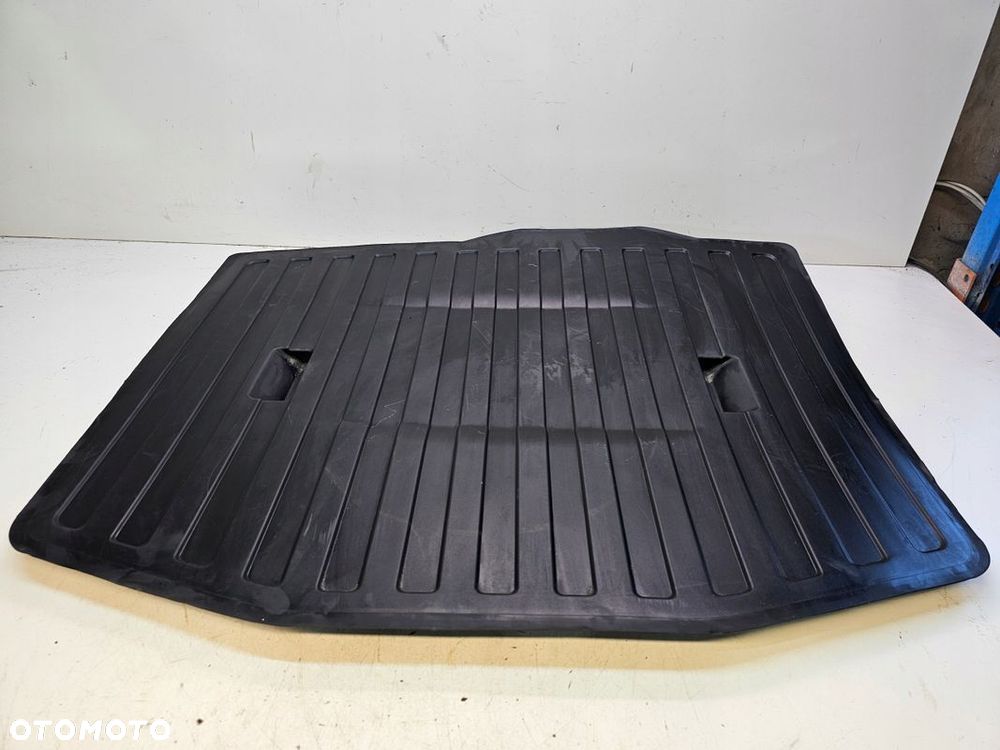 PODŁOGA BAGAŻNIKA AUDI A6 C6 AVANT KOMBI 4F9863547 - 4