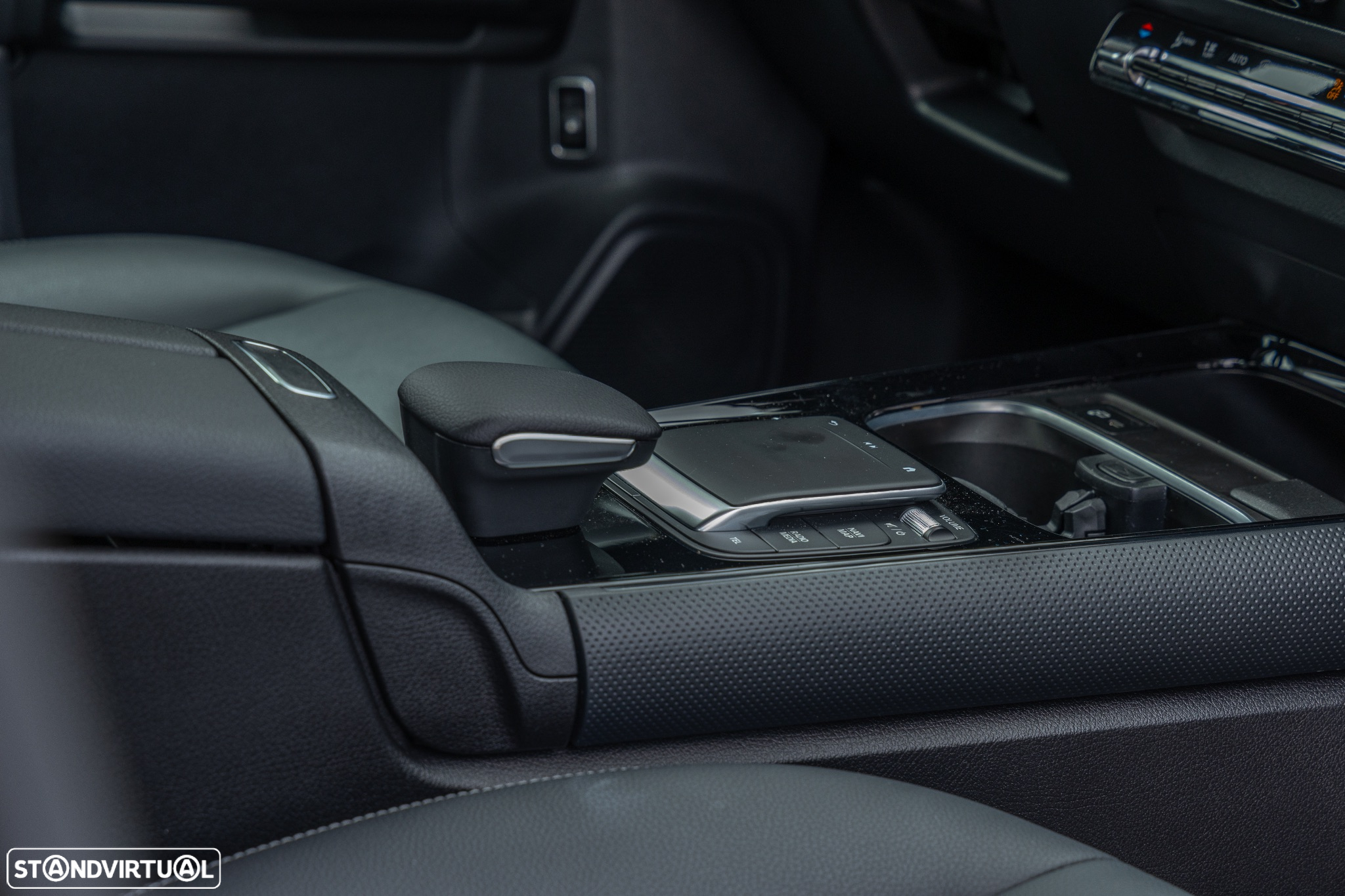 Mercedes-Benz B 250 e Style Plus - 13