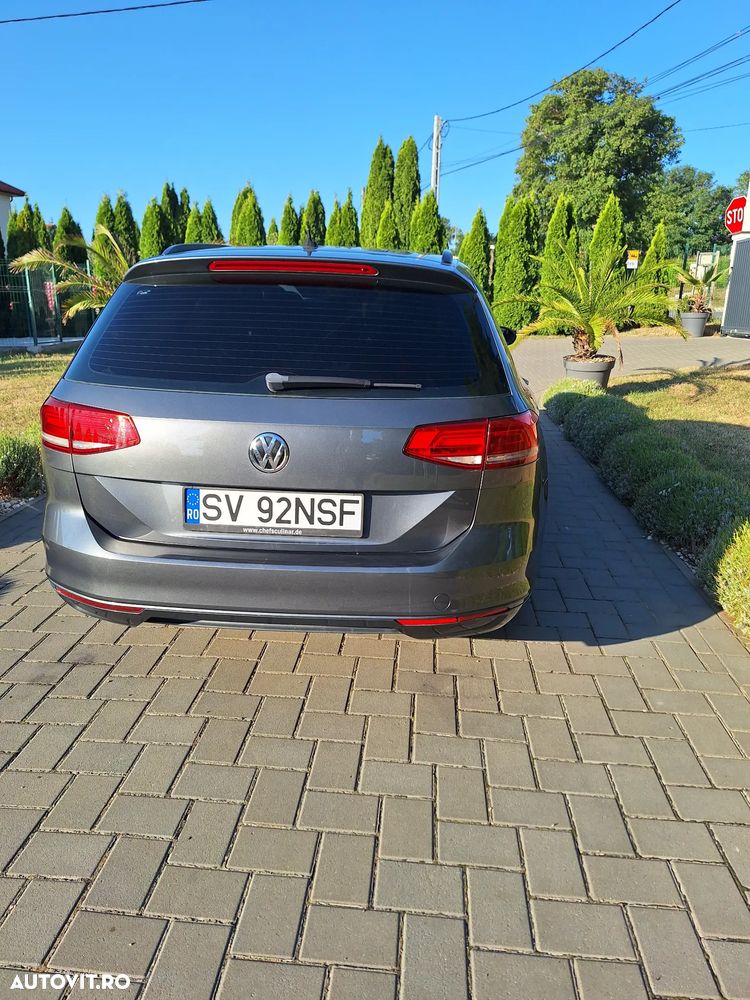 Volkswagen Passat 1.6 TDI Comfortline - 10