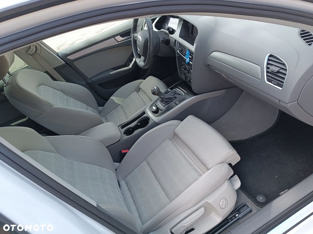 Audi A4 Avant 2.0 TDI - 12