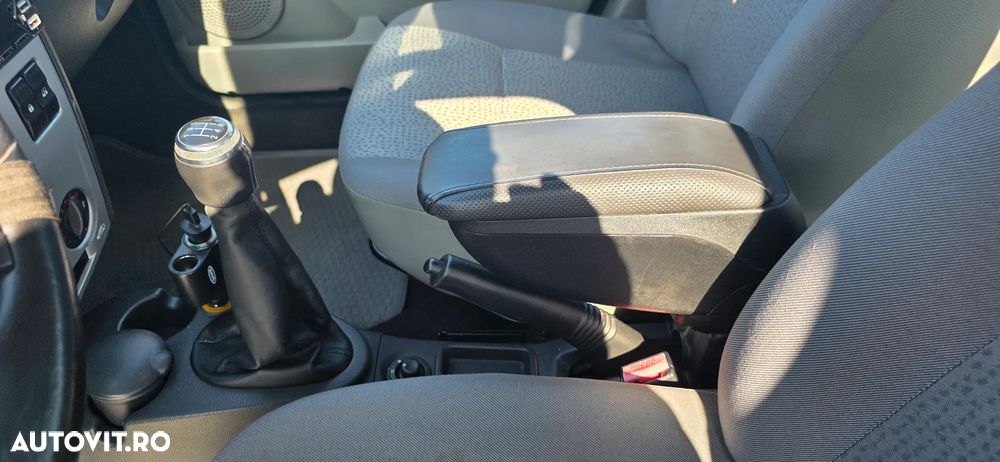 Dacia Logan 1.4 MPI Laureate Plus - 24