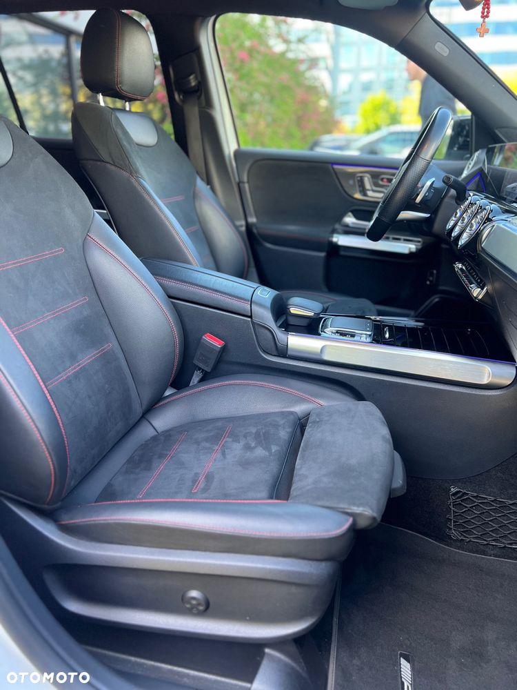 Mercedes-Benz GLB 200 AMG Line 7G-DCT - 17