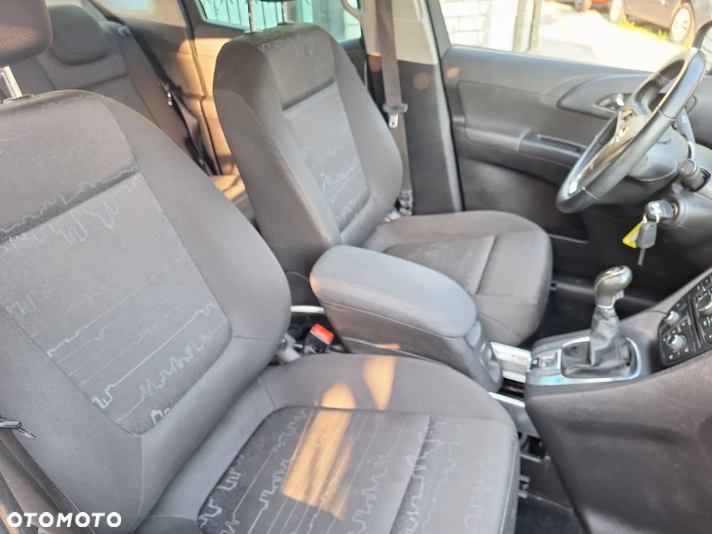 Opel Meriva 1.4 Essentia - 11