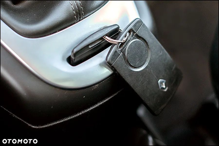 Renault Grand Scenic - 32