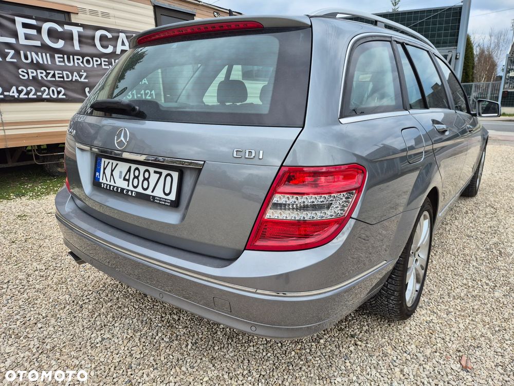 Mercedes-Benz Klasa C 220 CDI DPF BlueEFFICIENCY Avantgarde Edition - 2