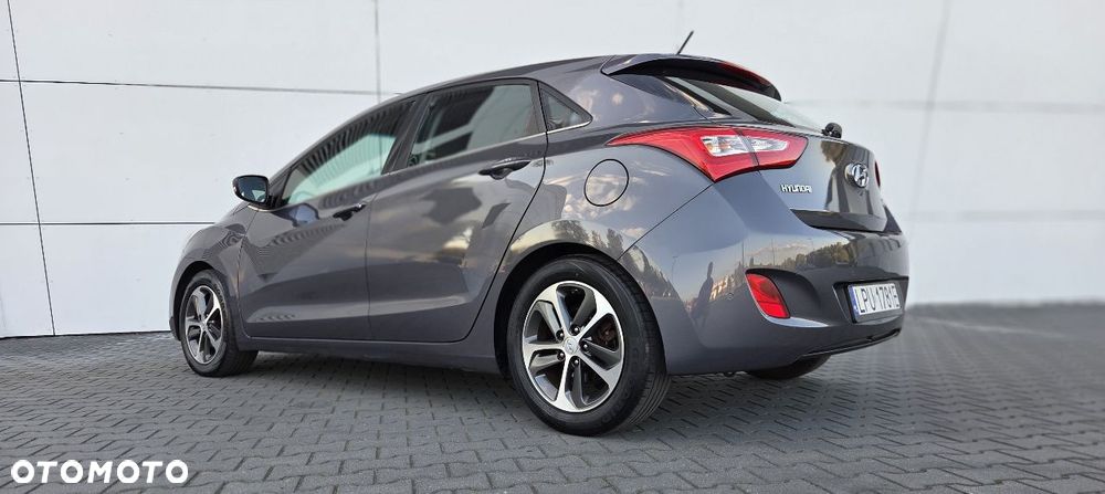 Hyundai i30 blue 1.6 CRDi YES Silver - 17